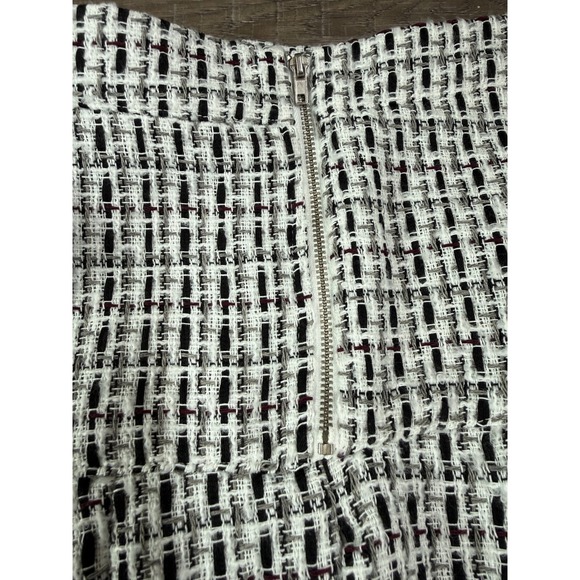Kendall + Kylie White Black Tweed Mini Skirt Large NWT Pleated Flare Boucle - Picture 10 of 13